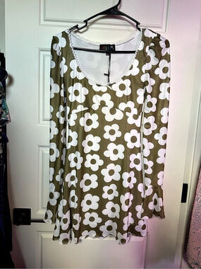 dELiA*s Floral Mini Dress in Green & White Size XS NWT